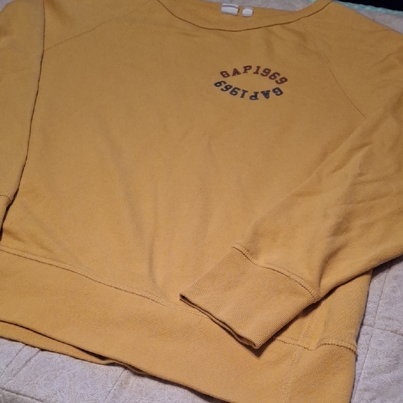 GAP Women's Mustard Crew Neck Sweater - Picture 7 of 8